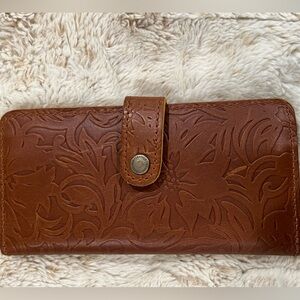 Portland Leather bifold wallet, brown embossed leather